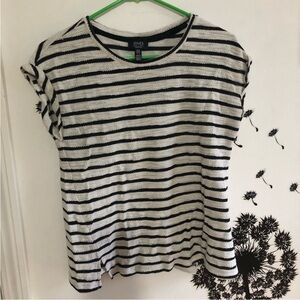 Jones New York Black and Cream/White Knit Top